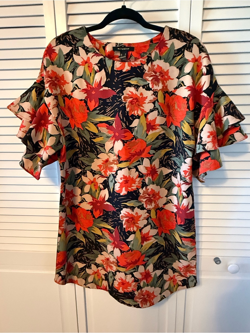 Vero Moda Floral Ruffle Sleeve dress in Navy and Coral